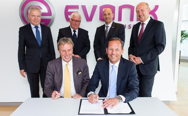 Vertragsunterzeichnung Evonik Duisport