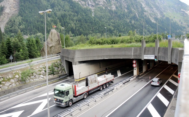 Gotthardtunnel Schweiz 620