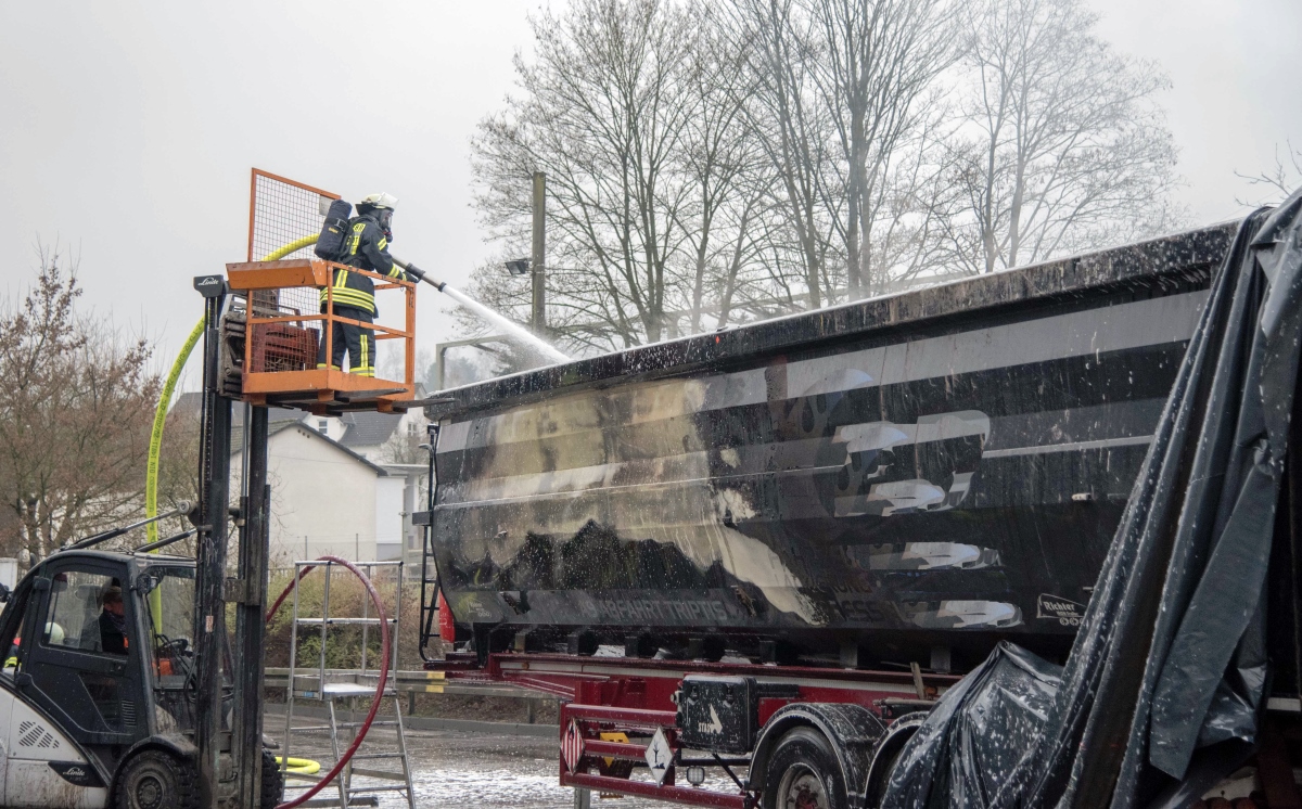 Brand Feuerwehr LKW Auflieger 1200